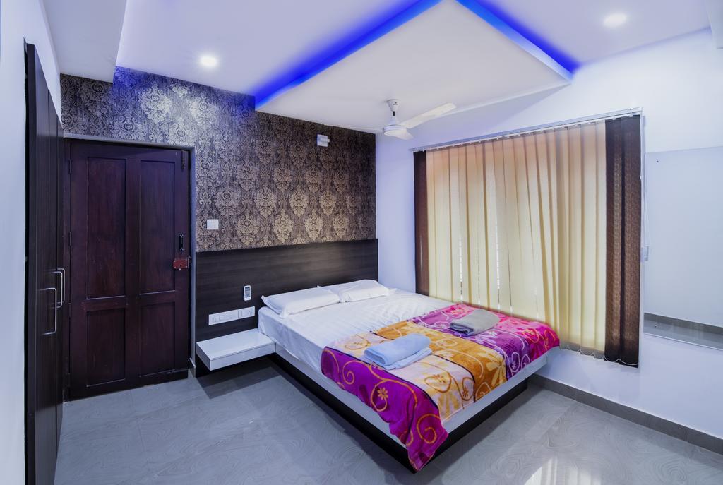 Rams Guest House Near Sree Chithra And Rcc 트리반드룸 외부 사진